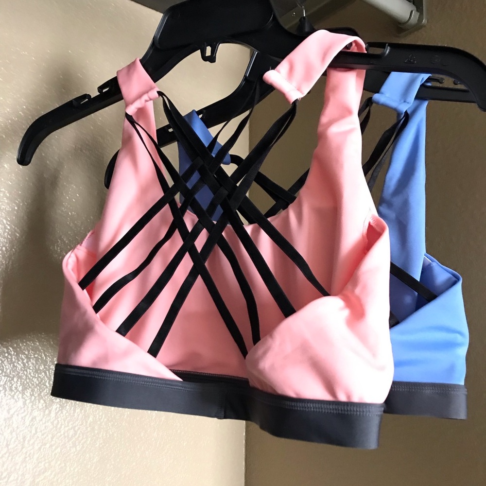 ‼️LOWEST‼️ Strappy Cross Back Sports Bra - Picture 6 of 7